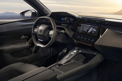 Novo Peugeot E-408: Fastback Elétrico com 453 km de autonomia