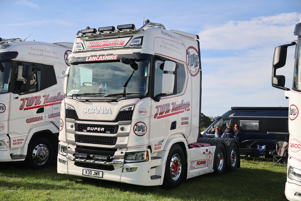 JWR HAULAGE V30 JWR TRUCKFEST NORTHWEST 14.9.24 | Lucy-Emma Trucks ...