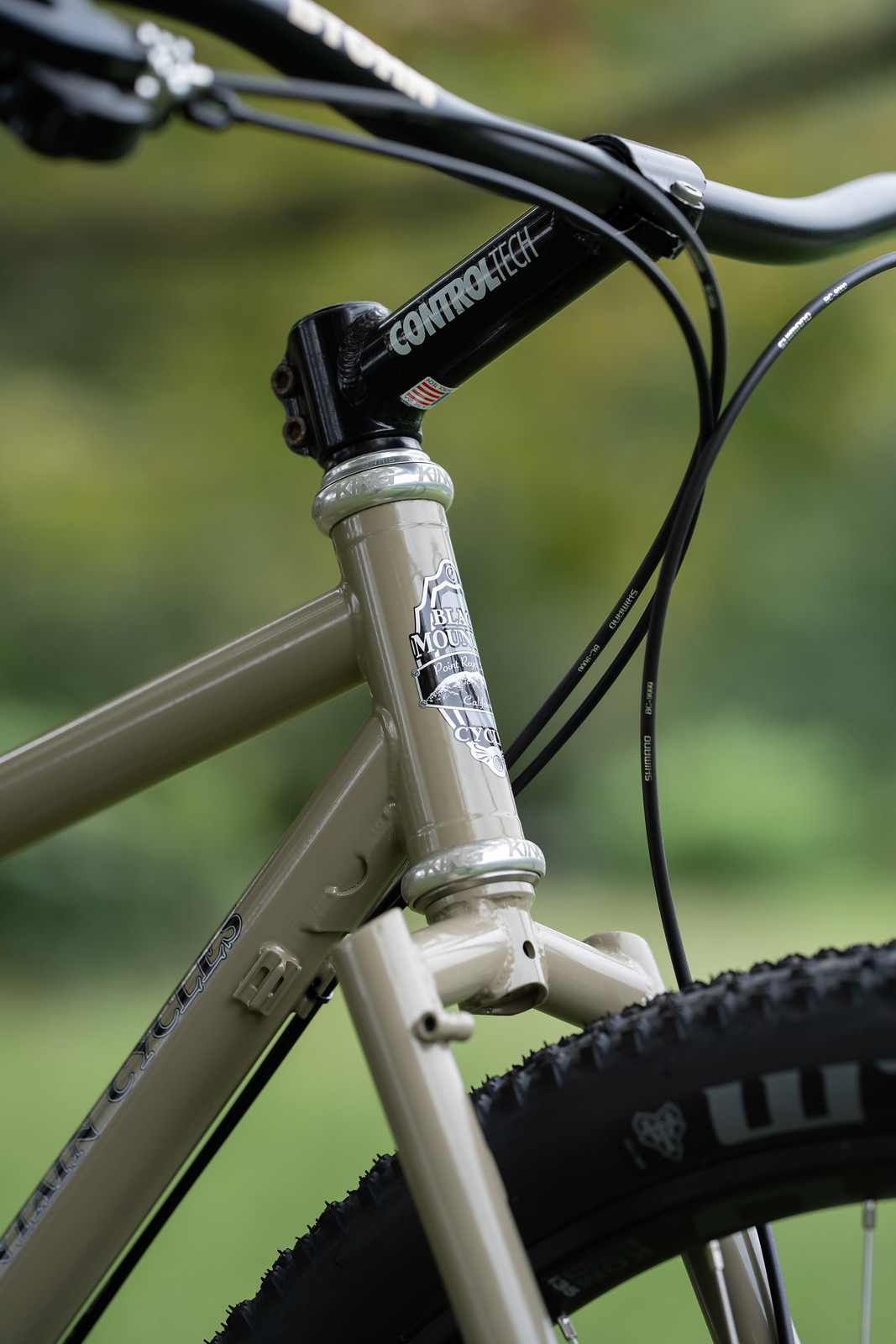 *BLACK MOUNTAIN CYCLES* la cabra (16")