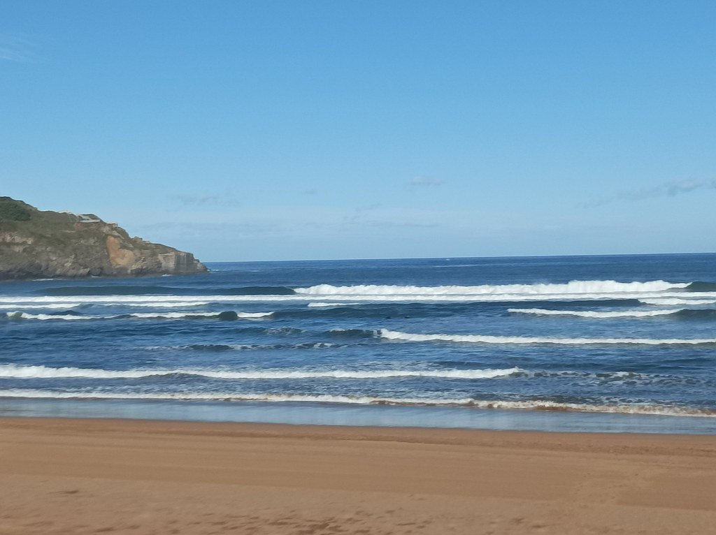 Playa la arena en este precioso martes otoñal con cielo pa… | Flickr