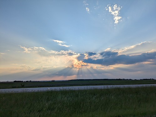 PXL_20240521_004116627 by opello, 20240520 sunset clouds