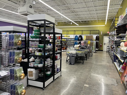 Five Below interior | Five Below #8218 (13,230 square feet) … | Flickr