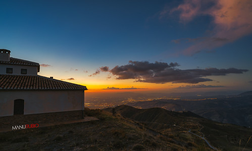 Atardecer en el Purche. by manurubio83, elpurche sierranevada atardecer sunset sunshine sun sanatoriodelpurche sanatorio landscape granada a