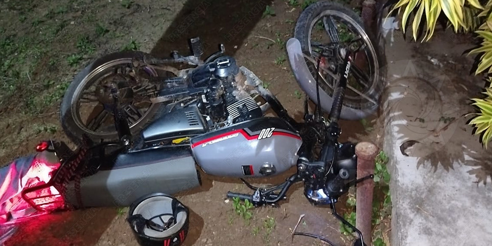 Pierde la vida motociclista tras impactarse contra un poste en Agua ...