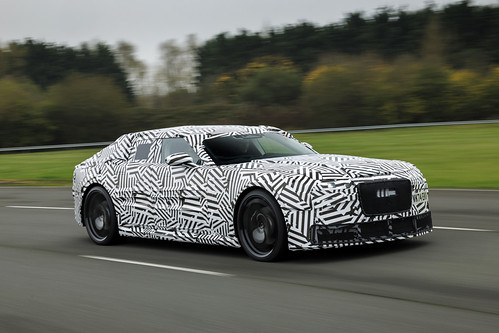 Novo Jaguar GT Elétrico inicia fase global de testes
