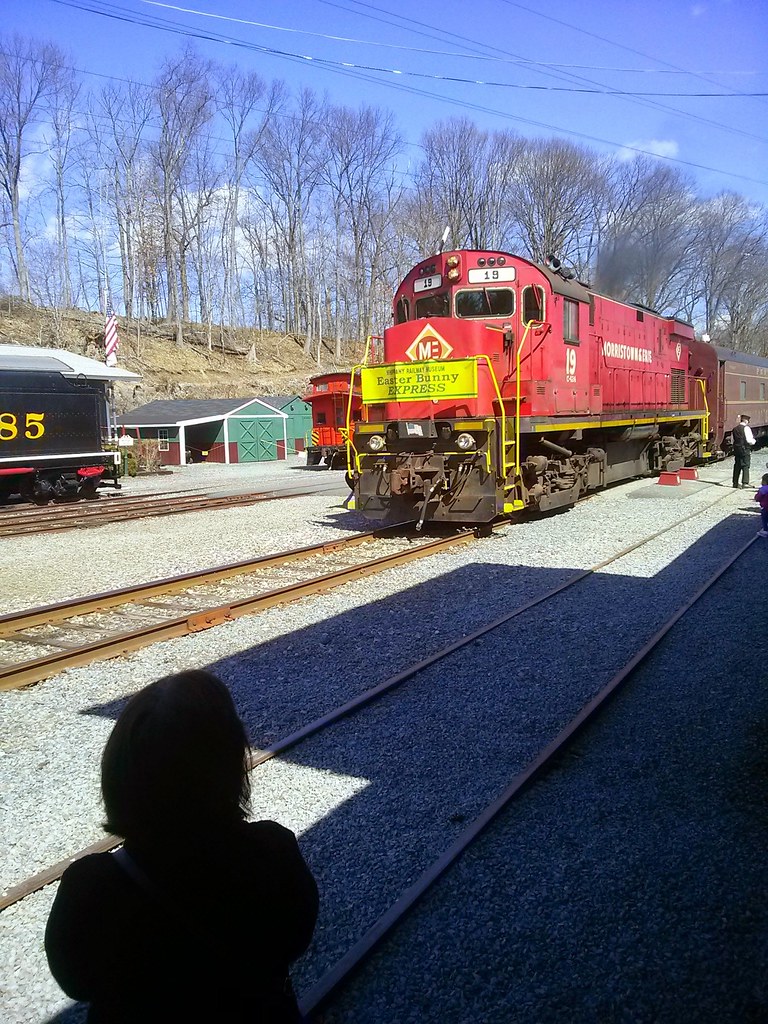 Flickr Len424 M&E 19 @ Whippany | Morristown & Erie C-424 #19 pulls the Ea… | Flickr