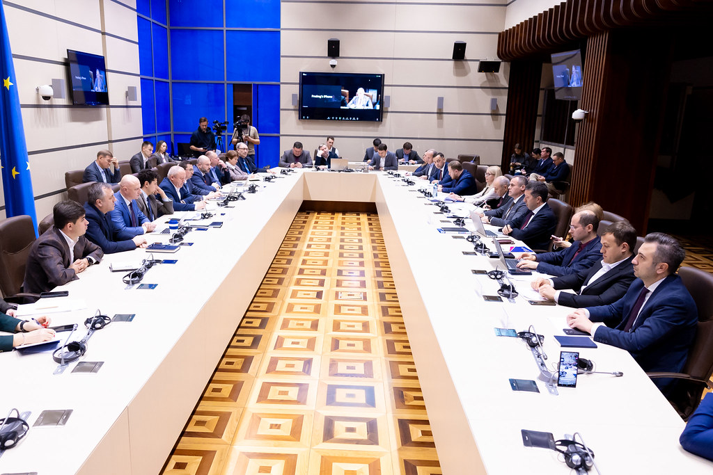 ROMARM ar putea deveni holding industrial