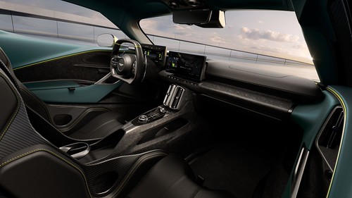 Aston Martin Valhalla: Novo supercarro híbrido com 1.079 cv