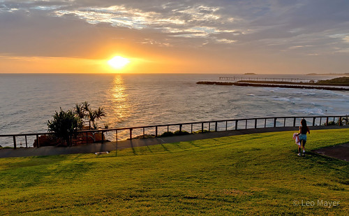 Park and Sunrise by Leo(Blue)Mayer, Sunrise at thwe Park.sunrise person park coolangatta qld