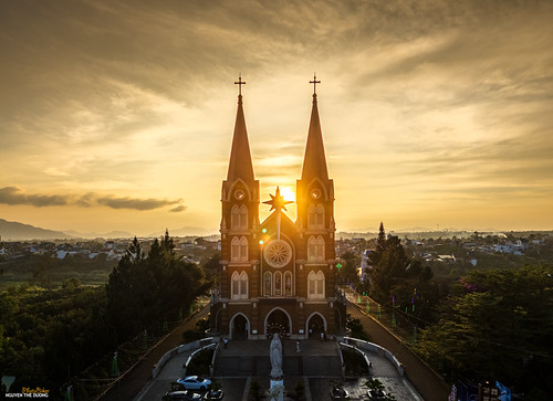 Hoàng hôn Nhà thờ Thánh Mẫu, Bảo Lộc by daihocsi [(+84) 918.255.567], Sunset @ Thanh Mau Church, Lâm Đồng, Việt Nam
--
Tel: 0918.255.567
<a href="http://www.aaphoto.vn" r