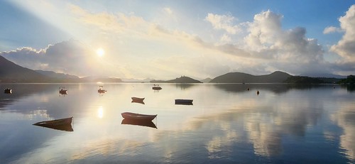 Let Your Heart Be At Peace by johnshlau, “Empty your mind of all thoughts. Let your heart be at peace.” – Lao Tzu

Every sunrise is different