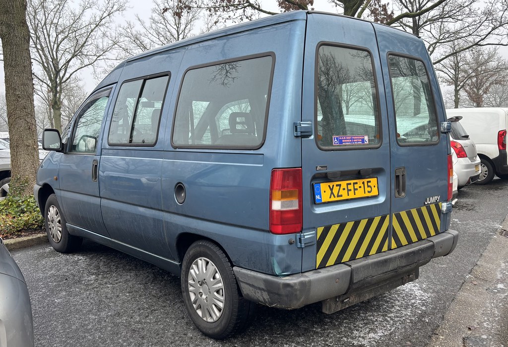 XZ-FF-15: Jumpy asobak