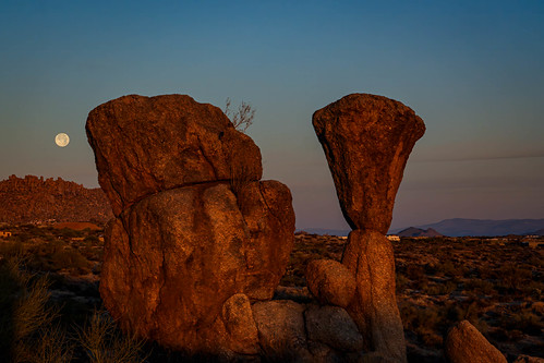 Rock formation and moon set  at sunrise on Marcus Landslide Trail - McDowell Sonoran Preserve by Al_HikesAZ, I got up early to hike Marcus Landslide Trail and catch a sunrise. But caught this moon set at sunri