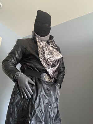 Miss gloved Robbery | Flickr