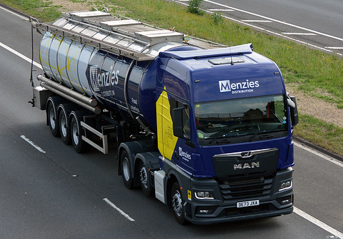 Menzies Distribution     DE73JXA | by Harry's On The Road Truck Photos