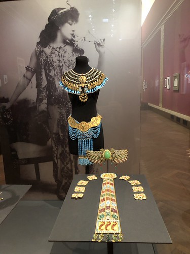 Costume & jewellery for Sarah Berhardt's play Cléopâtre (1890)