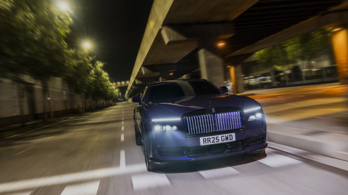 Black Badge Spectre. O Rolls-Royce mais potente da História