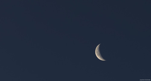 Early morning moon over Christmas by jscfos, Early morning moon over Christmasswitzerland early morning sunrise winter la chauxdefonds neuchâtel