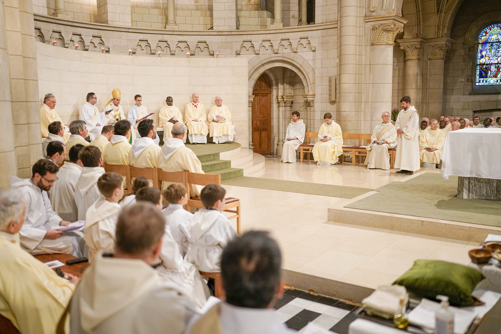 Martin Rondelet Ordination presbytérale de Martin Rondelet sj le 22 février 2025 en l ...