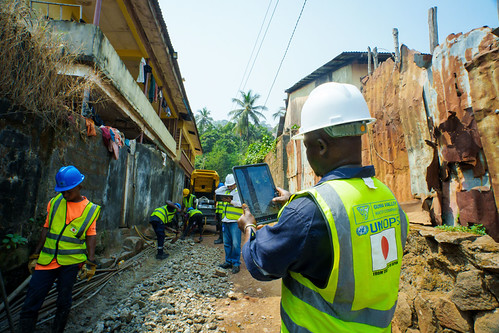 New water pipes are laid in Freetown, Sierra Leone | Flickr