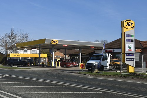 Long Riston Shell Garage Jet, White Cross Road Long Riston East Yorkshire 2025. | Flickr
