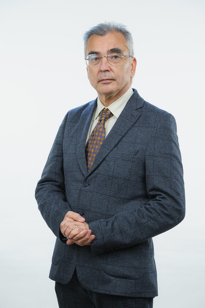 Guvernul Niculescu are șanse să treacă