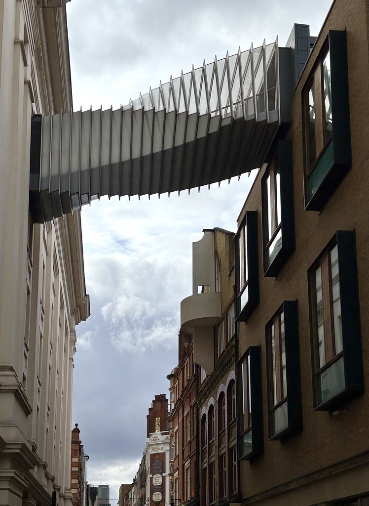 125#023 Connections | A bridge connecting 2 buildings high a… | Flickr