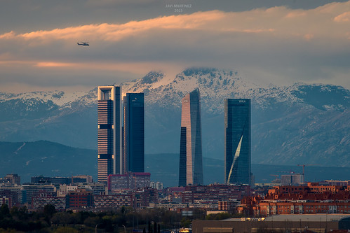 Madrid Skyline by javimm74, Aunque la luz del atardecer no fue gran cosa, al final pude llevarme la foto que quería, con las cua