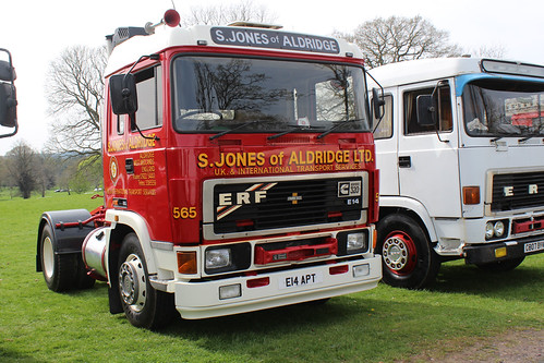 077 ERF C Series Super 320 E 14 (1987) E 14 APT by robertknight16, ERF C Series E40 Super 320 (1982-93) Engine 10,000cc Cummins Diesel
Fleet S. Jones, Aldridge
Registr