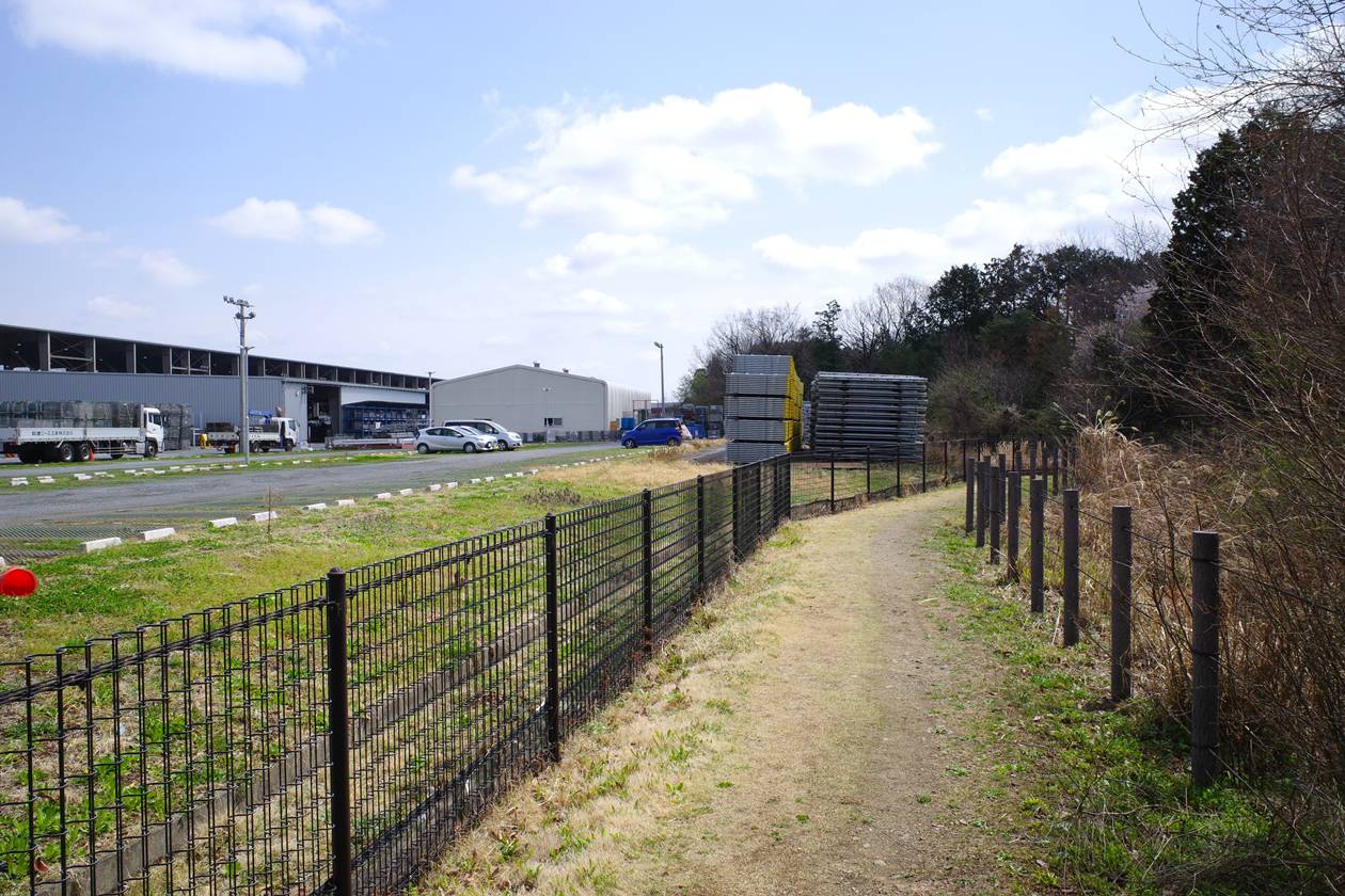 【飯能】ジャンダルム〜柏木山〜龍崖山 工場脇のハイキングコース