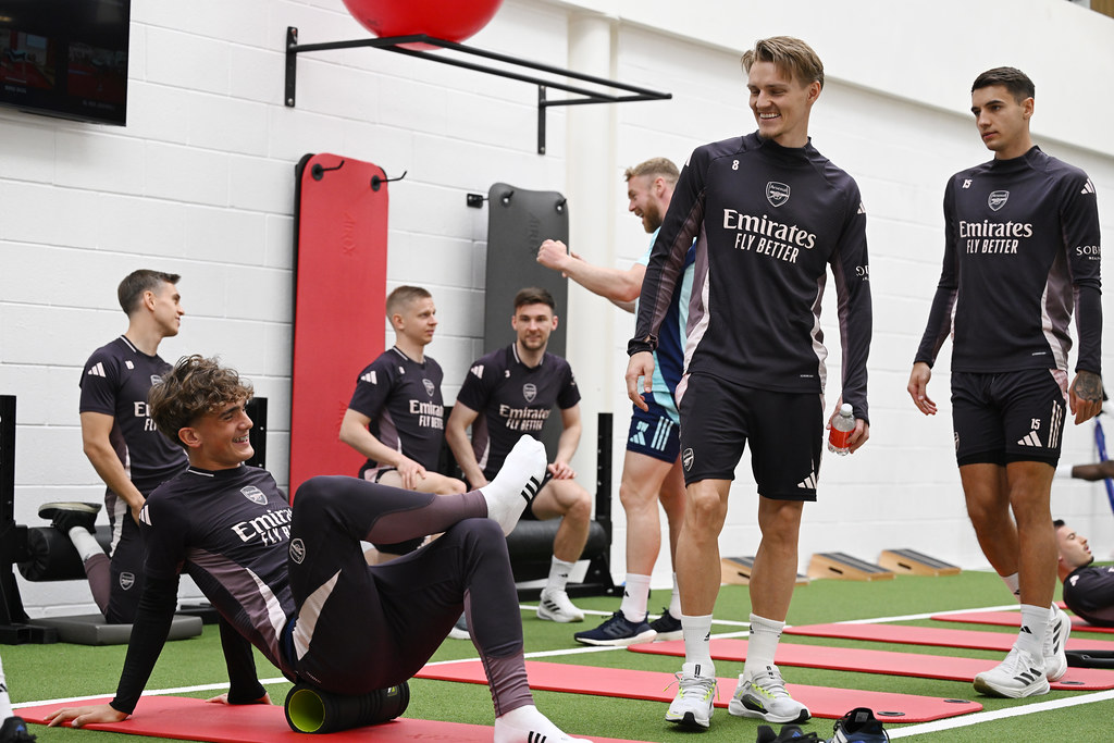 Arsenal Training Session | LONDON COLNEY, ENGLAND - APRIL 22… | Flickr