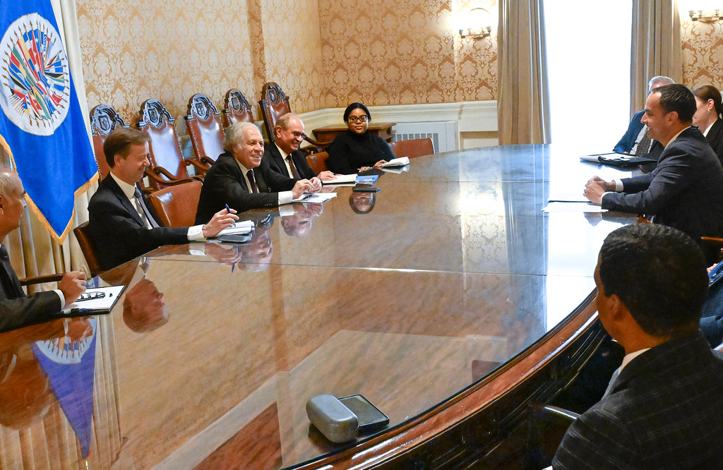 2025 APR 25 Secretary General Meets with Members of Committee of ...