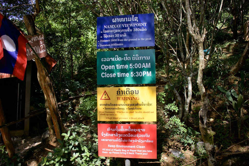 Acceso al mirador NamXay Laos