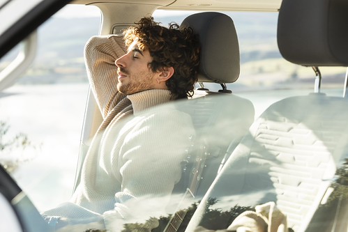 Apagão e carros elétricos: O que fazer antes, durante e após?