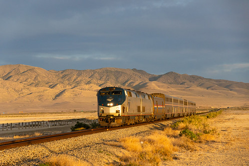 Good morning from... somewhere by rocketry.madsen, A several hour late Amtrak #6 hits Milepost 881 on the Shafter Subdivision just less than ten minute