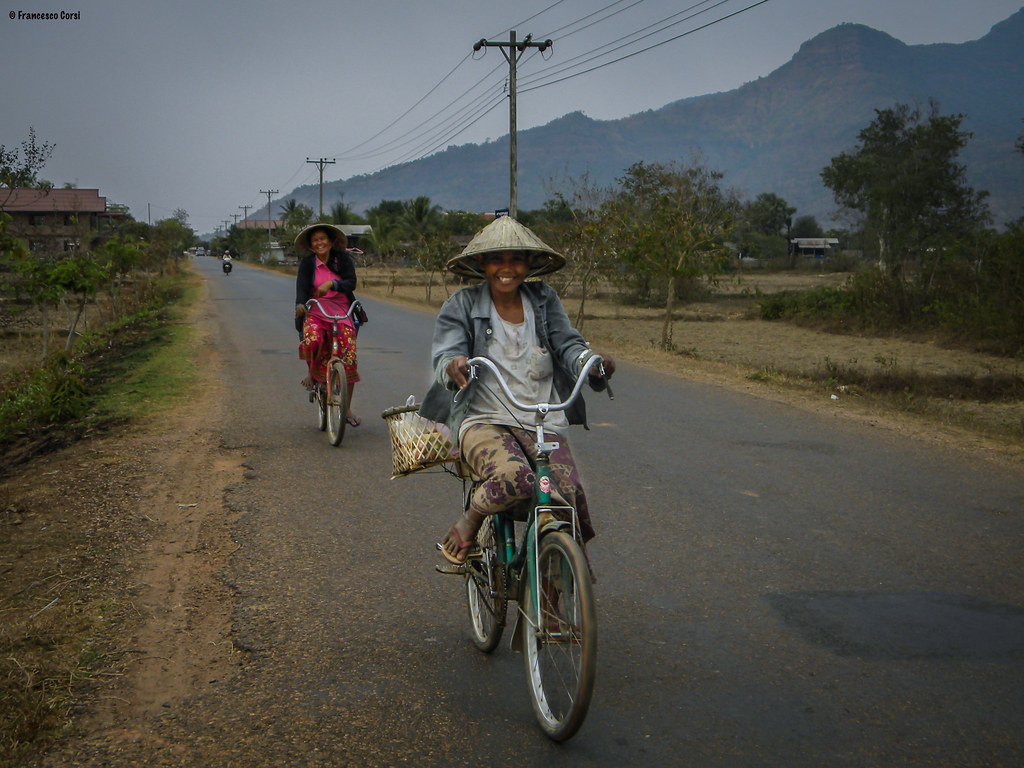 " A Big Smile " ( Laos )