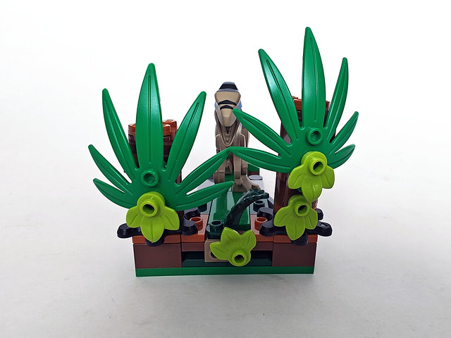 LEGO Jurassic World Rebirth Raptor Off-Road Escape (76972)
