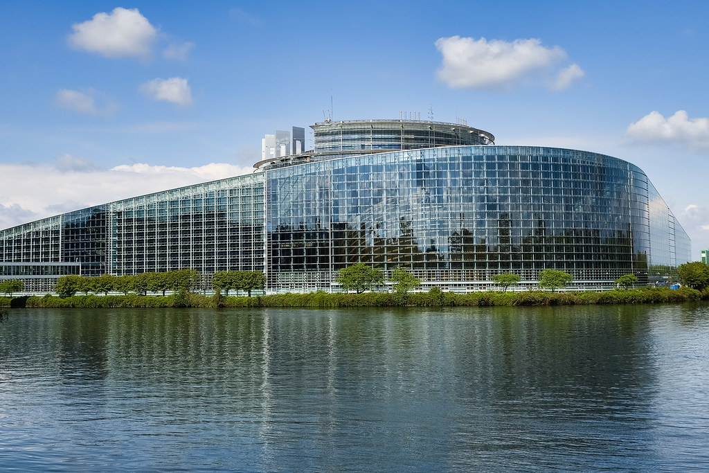 Euro-vision in Glass