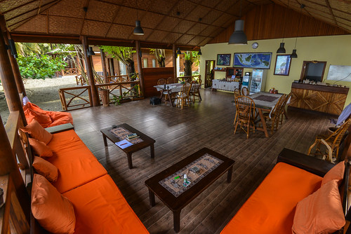 Tompotika restaurant
