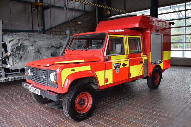 Fire Service Range Rover FIRE SERVICE LANDROVERS | Flickr