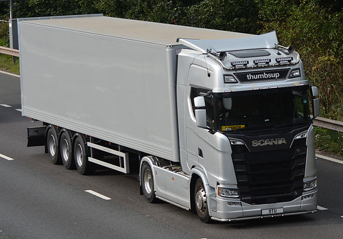 ThumbsUp   9TU | by Harry's On The Road Truck Photos