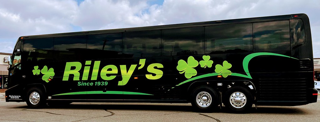 Riley's Travel Easy Tours/Riley Bus Service Inc-Bus tour a… | Flickr