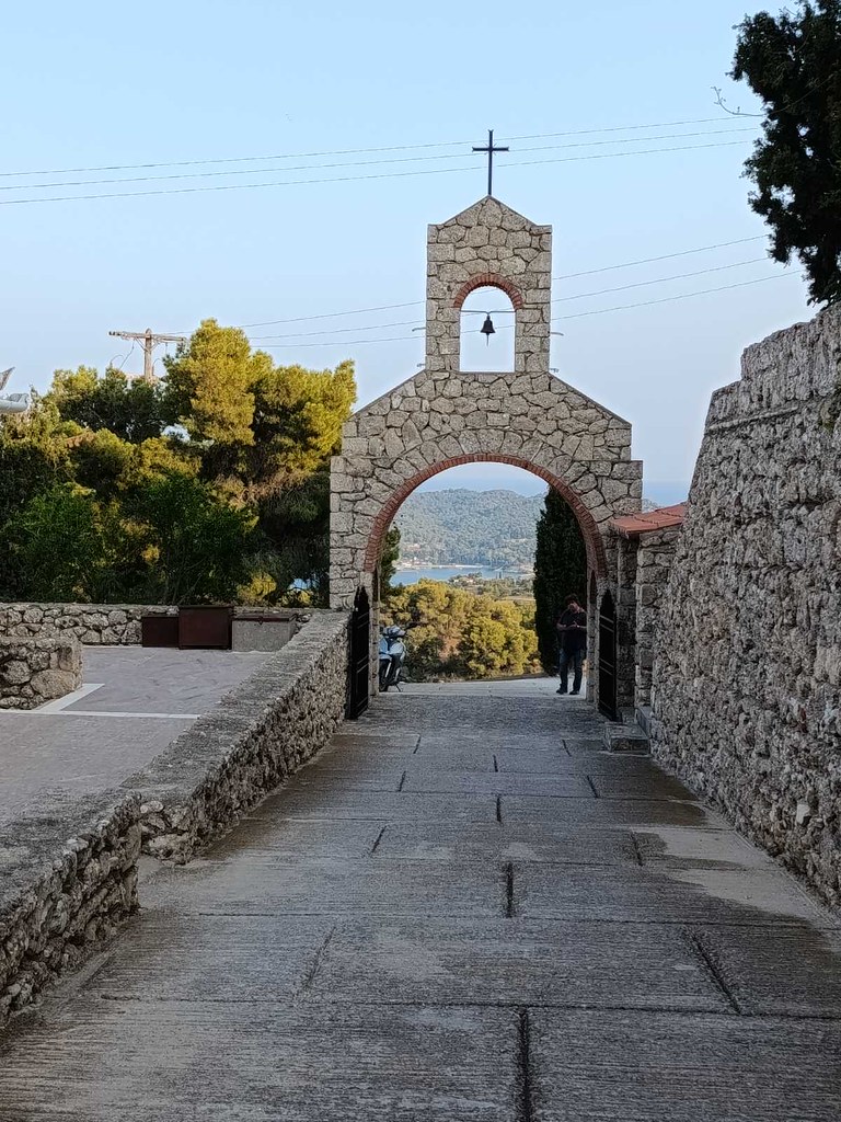 ΕΤΗΣΙΟ ΜΝΗΜΟΣΥΝΟ ΓΕΡΟΝΤΟΣ ΧΡΥΣΟΣΤΟΜΟΥ ΣΠΥΡΟΥ 2025