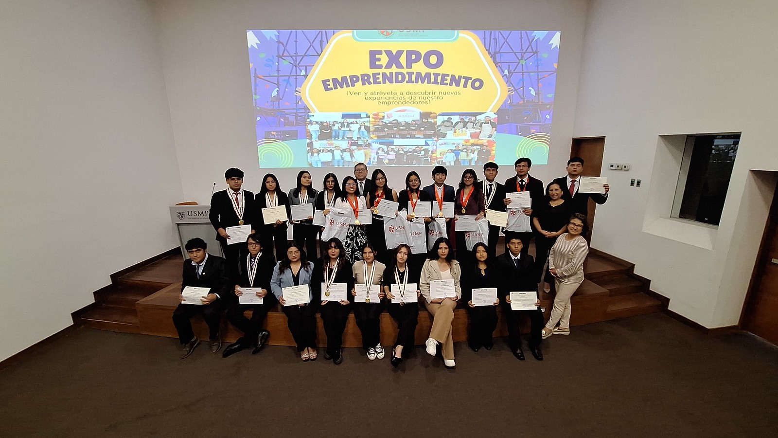 USMP impulsa el espíritu emprendedor de sus estudiantes con la Feria Expoemprendimiento 2025