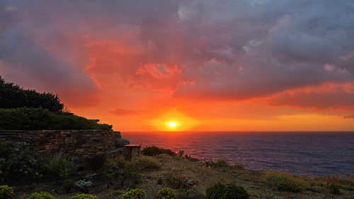 2025_05_30_202037 by 2Lauran, when the storm tried to strangle the sunset,
Kato Raches, Ikariaikaria icaria