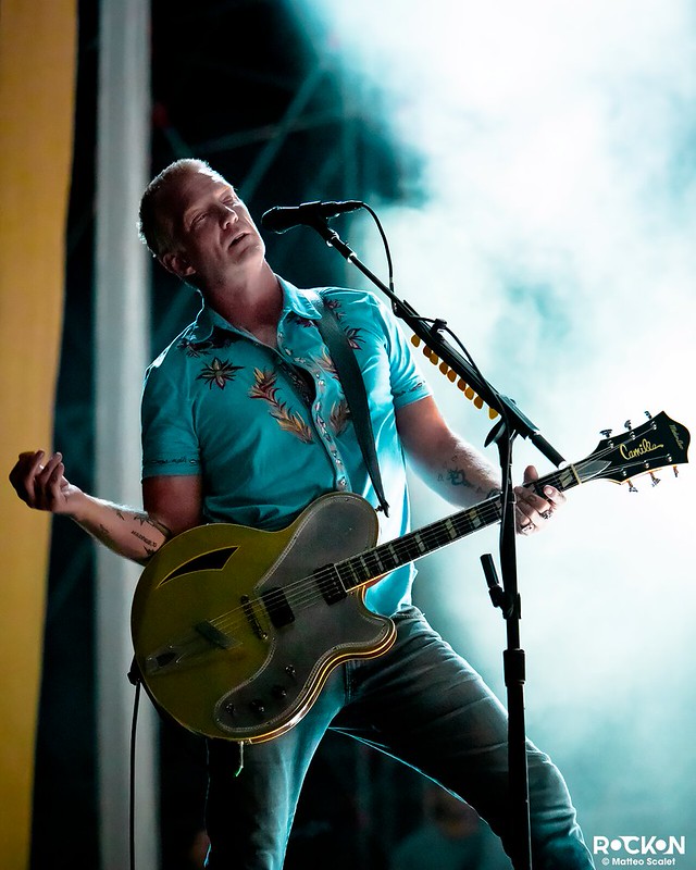 01 - QOTSA