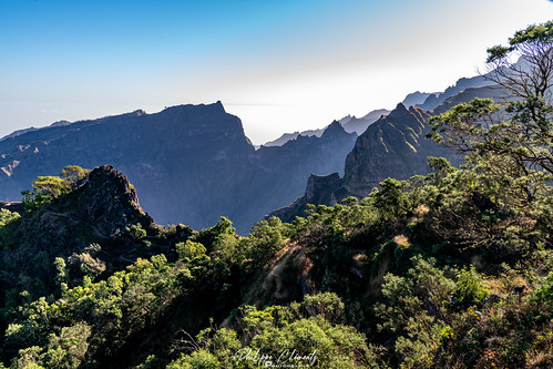Sun rises above the mountains. by philippe.clementz64, capvert corda santoantão montagnes caboverde capeverde mountains hiking travel landscape landscapeph