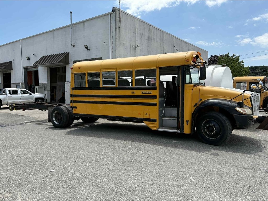 (FORMER) Chestnut Ridge Transportation, Inc. Bus 244. Bein… | Flickr