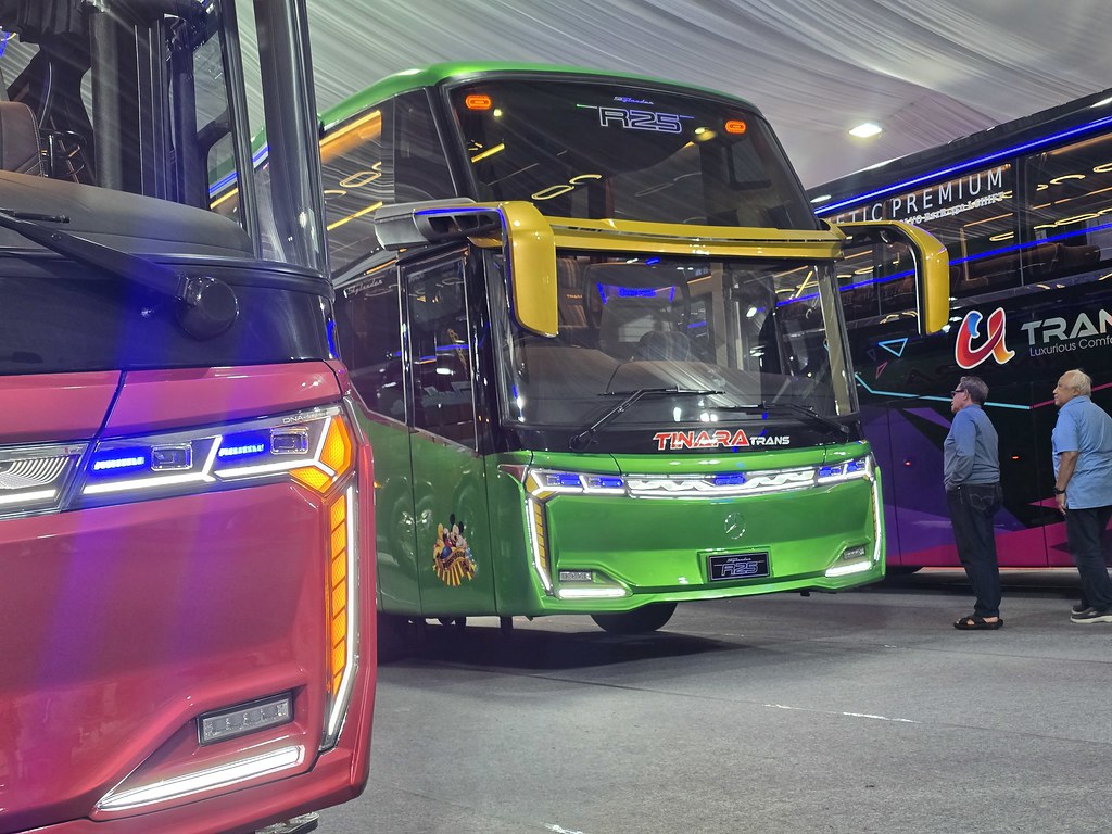 Karoseri New Armada Skylander R25 | Devrysegee Gallery Bus | Flickr