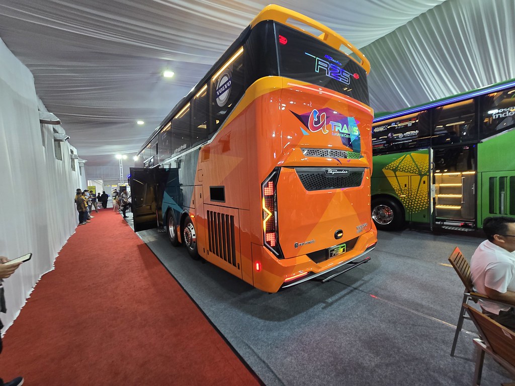 Karoseri New Armada Skylander R25 | Devrysegee Gallery Bus | Flickr